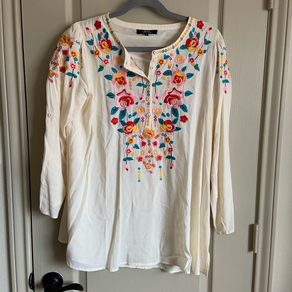 Floral embroidered top